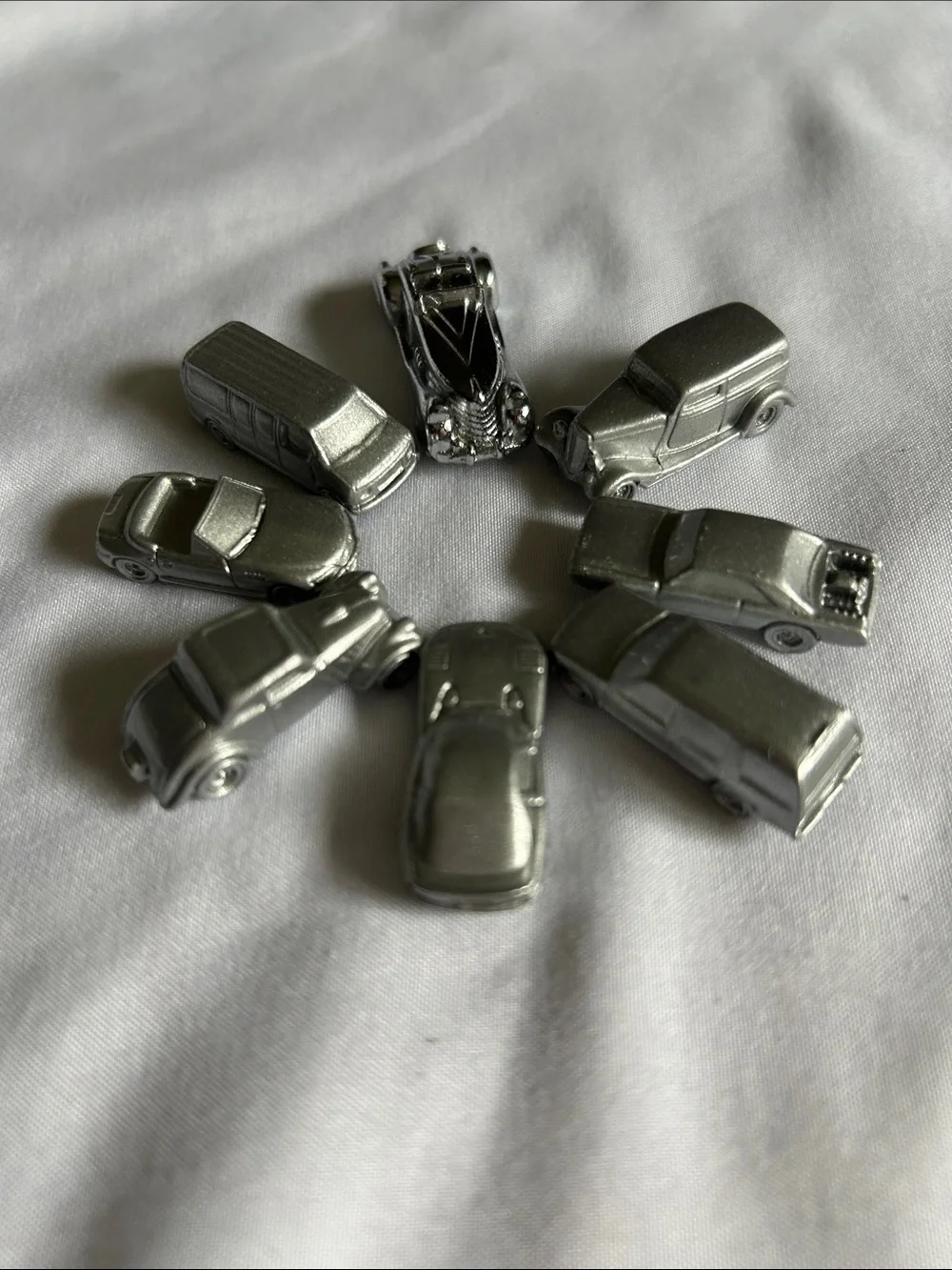 ( 8 ) Vintage Monopoly Cars